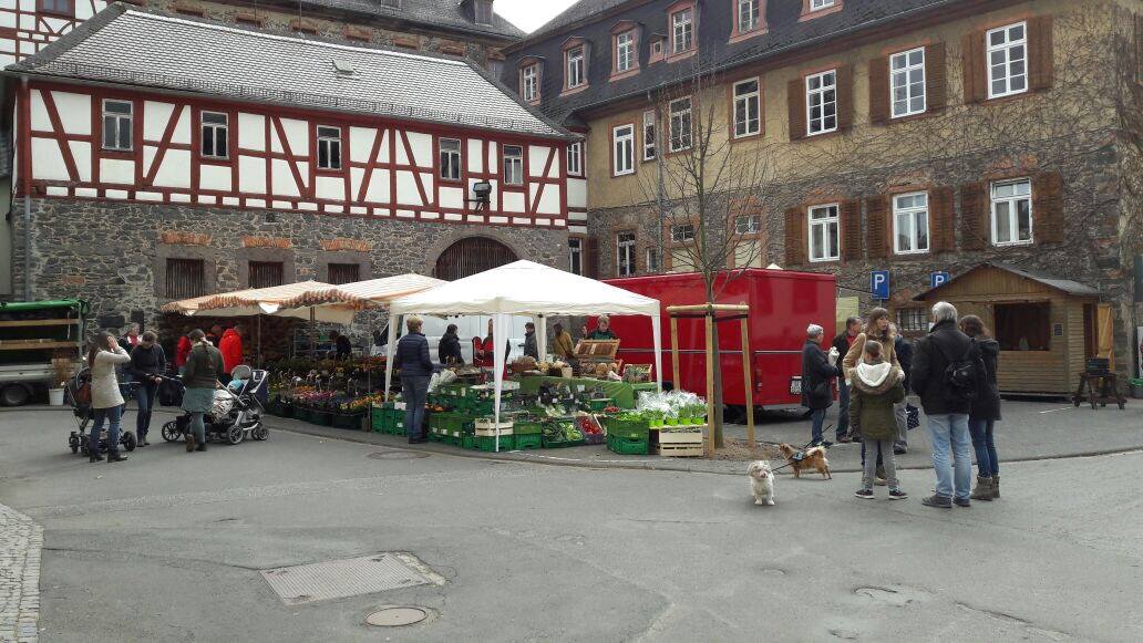Laubacher Wochenmarkt "mit Herz"