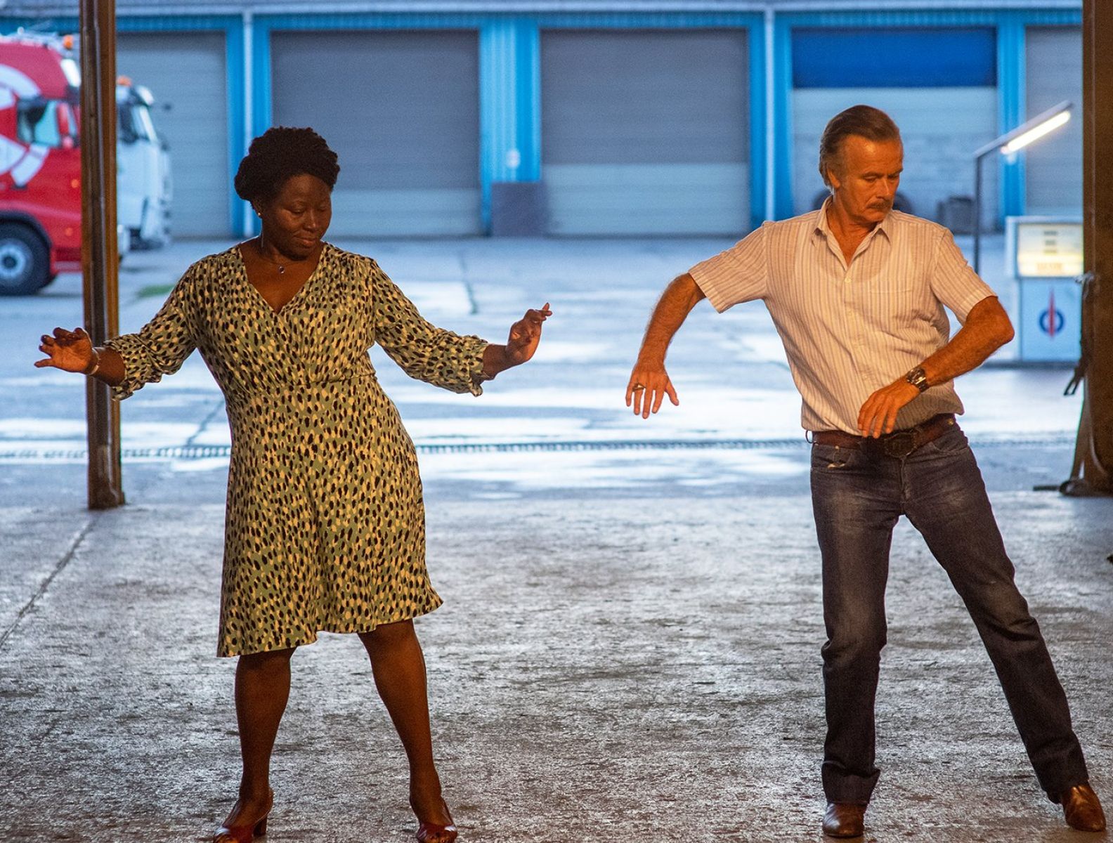 FreiLichtKino im Schlosshof Laubach "Die Rumba Therapie"